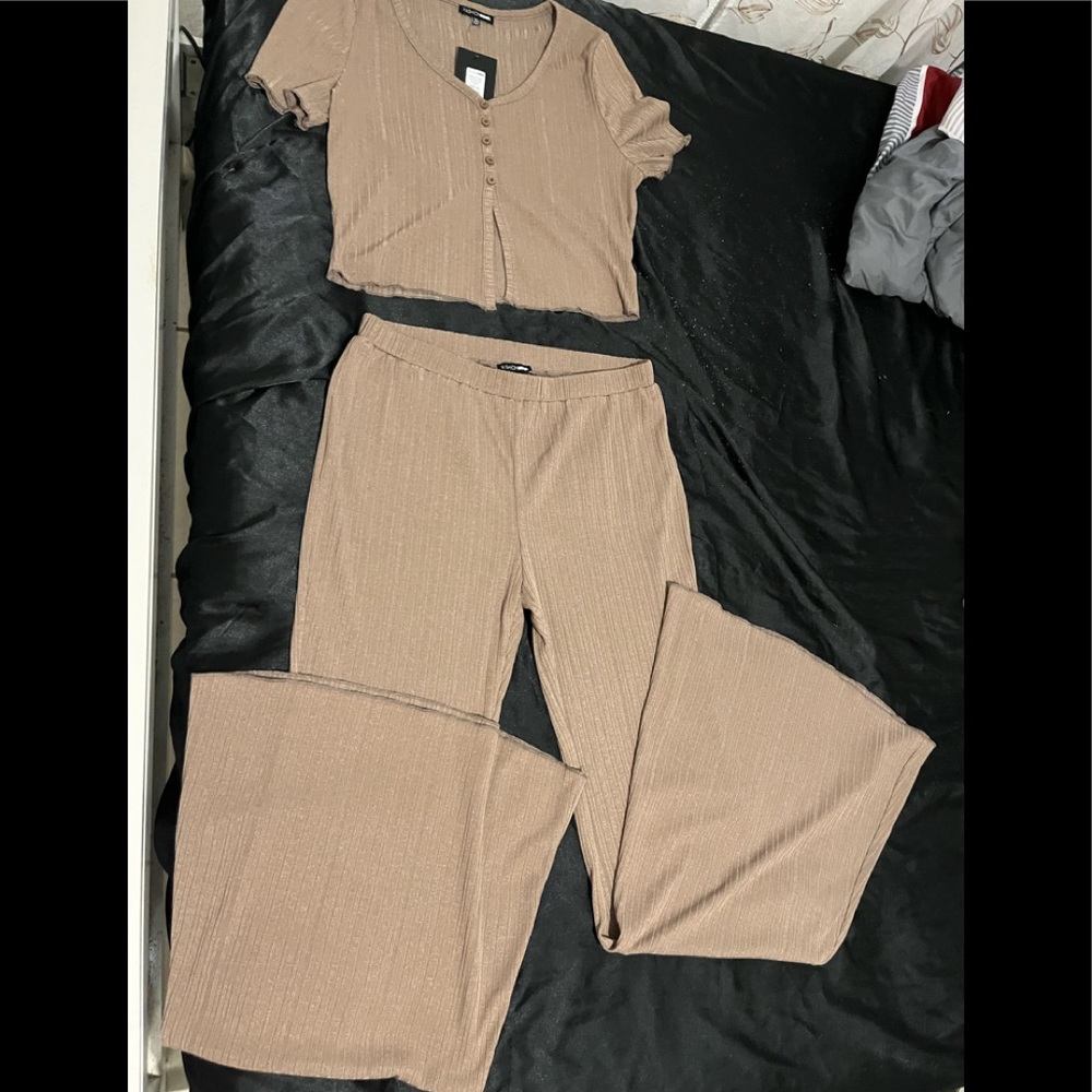 NEW Pants Set
